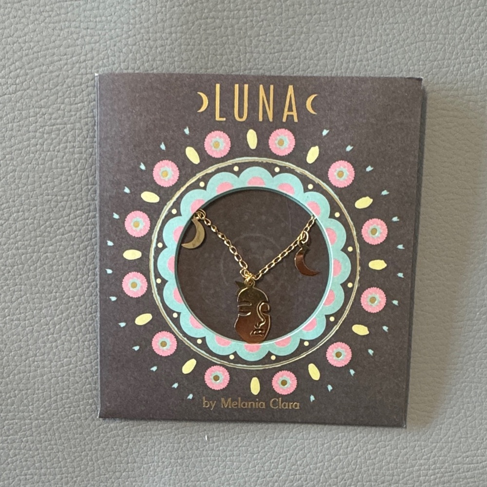 Melania Clara Necklace